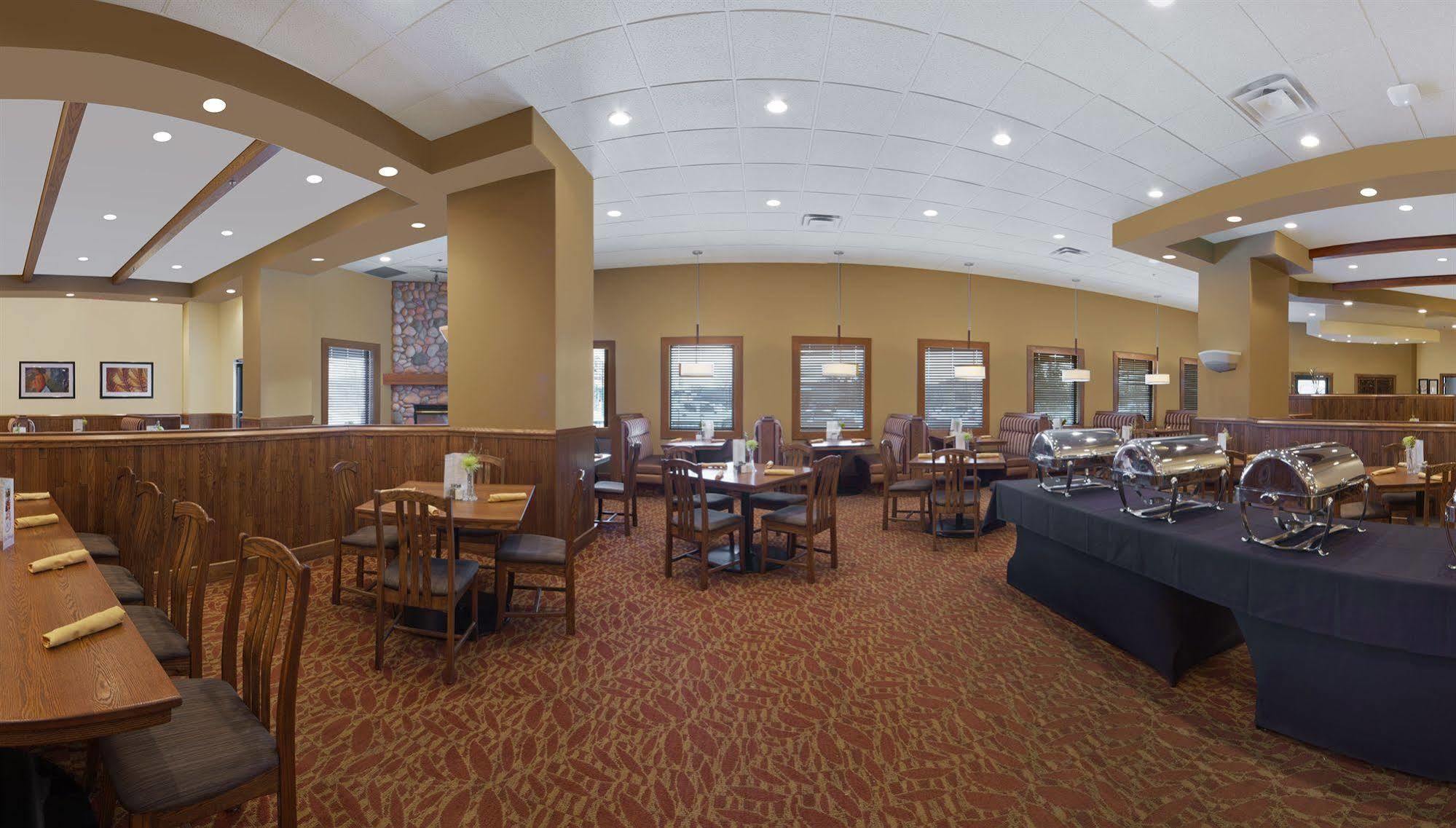 Best Western Plus Winnipeg Airport Hotel Экстерьер фото